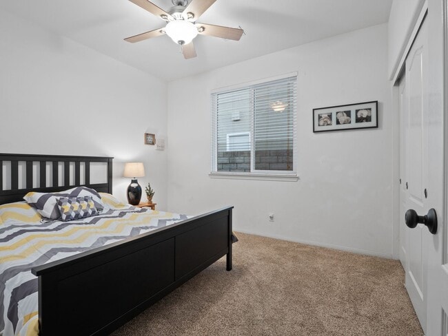 Building Photo - Cozy Stevenson Ranch Home on a Quiet Cul-D...