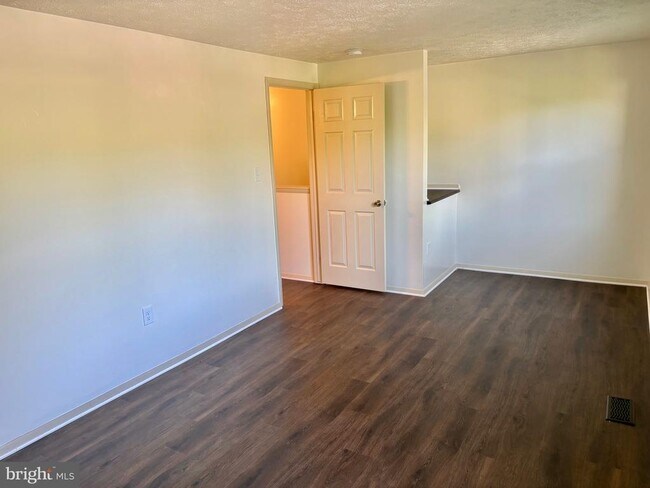 Building Photo - 19205 Misty Meadow Terrace