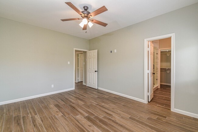 Building Photo - 3701 Chanterway St