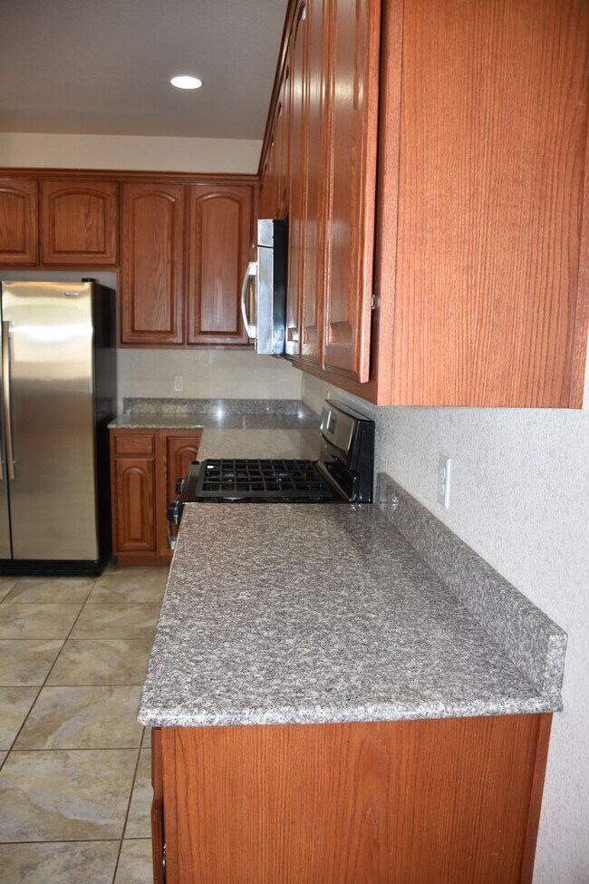 Building Photo - 4520 Leisure Ln