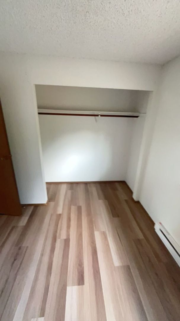 Building Photo - PRELEASING AUGUST 2026: 4 bedroom, 2.5 bathroom House