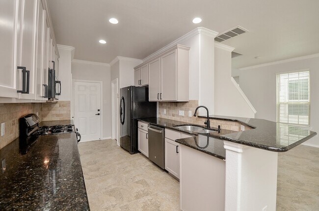 Building Photo - 6458 Calgary Woods Ln