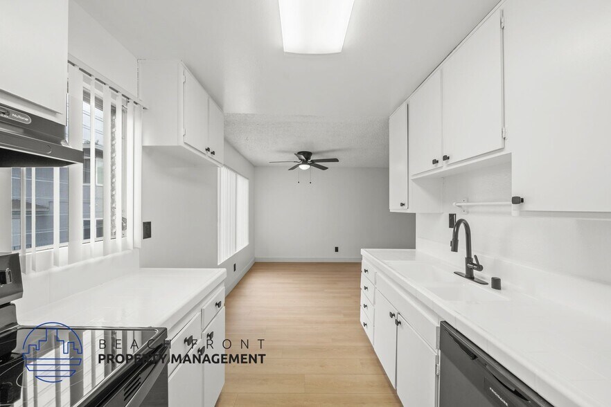 Primary Photo - 925 N. Inglewood Ave.