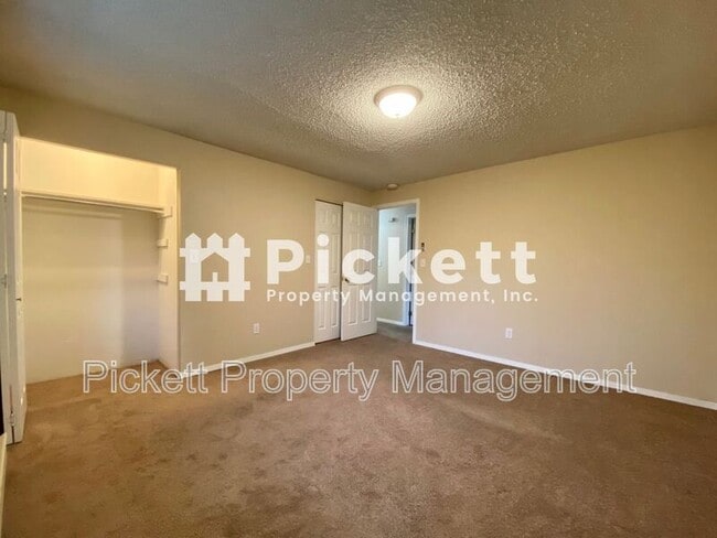 Building Photo - 11660 Schold Rd NW