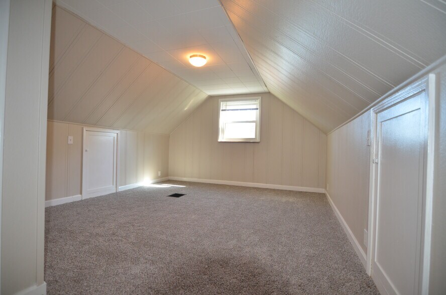 Building Photo - 3569 Locust Ln