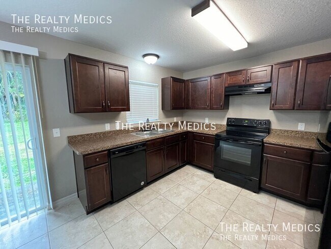 Building Photo - 3749 SE 135th Ln