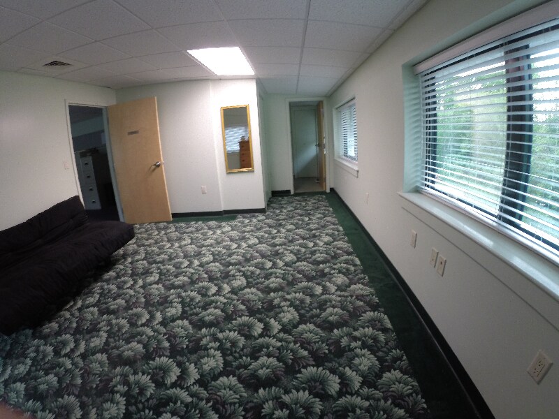 Building Photo - 55 US Route 1 Byp
