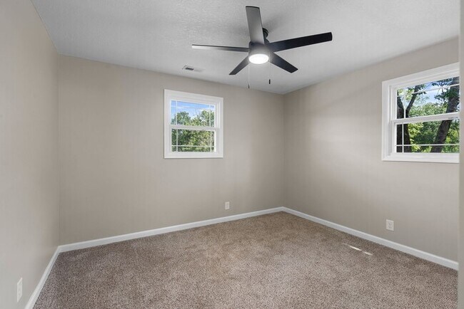 Building Photo - 3776 John Taylor Rd