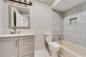 Building Photo - 612 Renee Ln