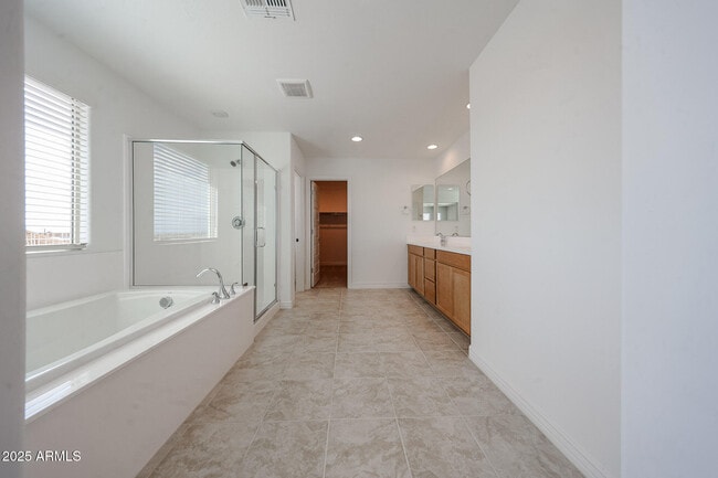 Building Photo - 14807 W Cottontail Ln