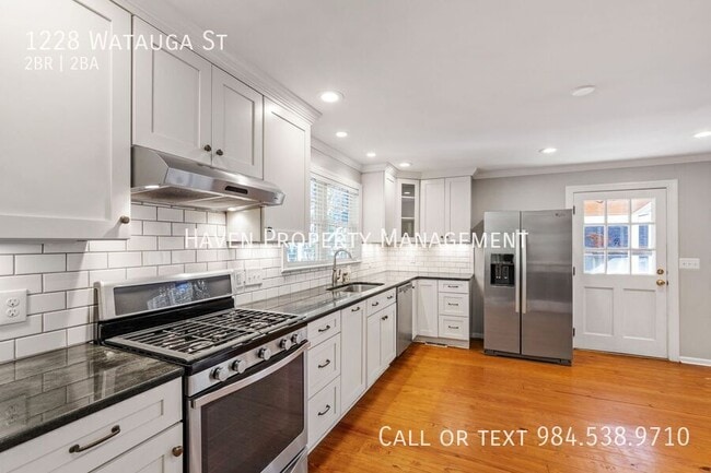 Building Photo - 1228 Watauga St