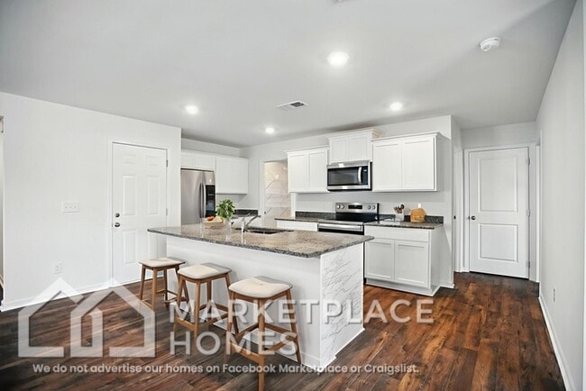 Building Photo - 341 Arrowhead Dr