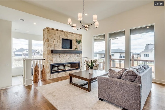 Building Photo - 113 N Ciderbluff St