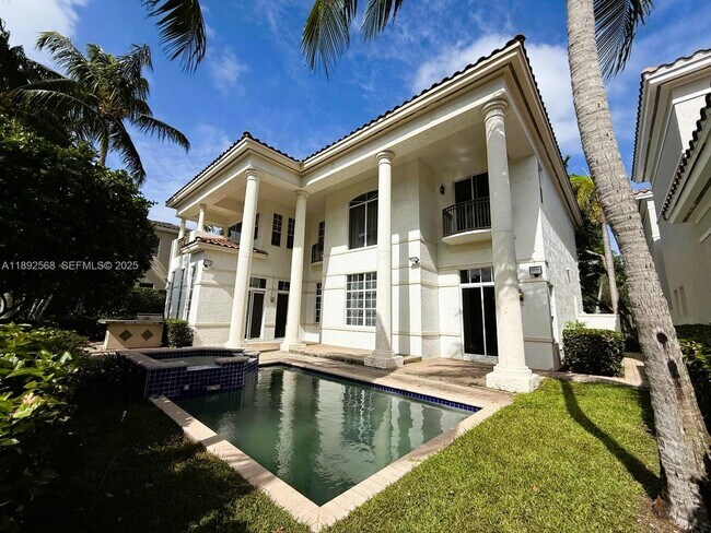 Building Photo - 996 Sanibel Dr