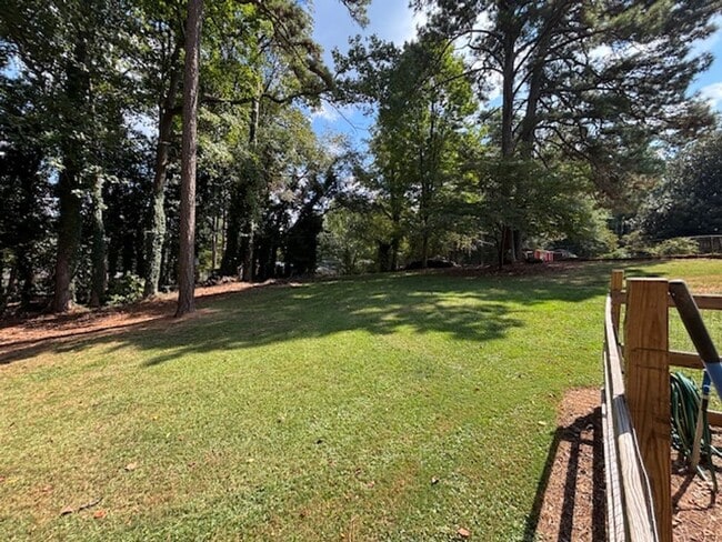 Building Photo - Beautifully Renovated 3-Bedroom, 2-Bath Ranch Home on Full Basement!