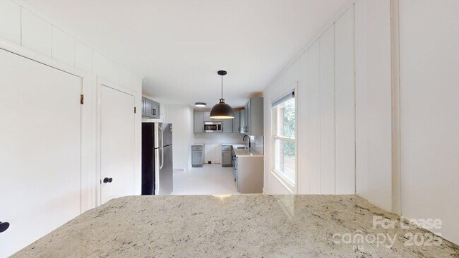Building Photo - 1510 Woodhill Ln
