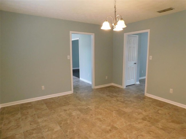 Building Photo - 2529 Grandview Rd