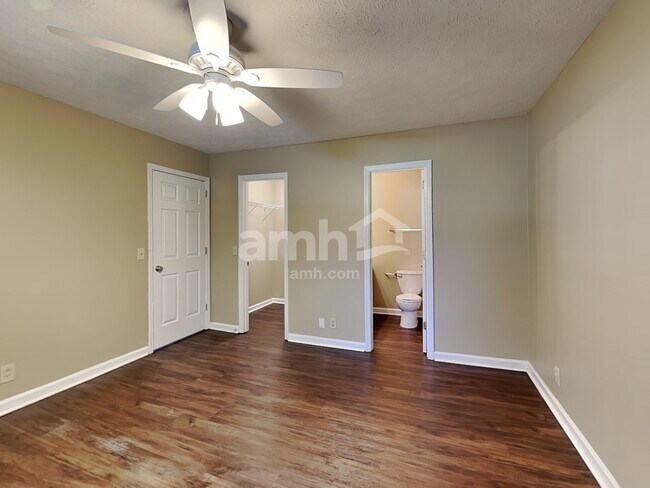 Building Photo - 7303 Clearview Dr