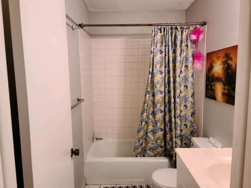 Building Photo - 313 Amherst Ave