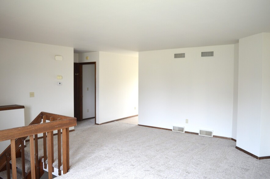 Building Photo - 2646 Osmundsen Rd
