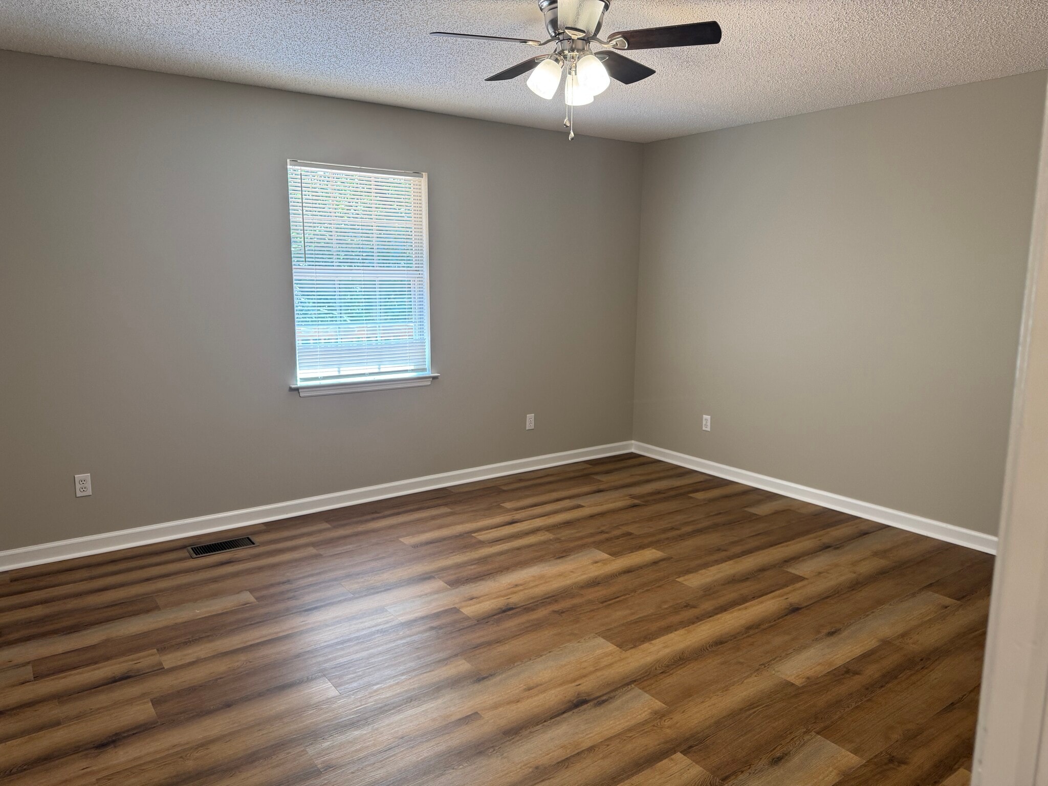 One of 4 plus Bedroom - 394 Leona Dr