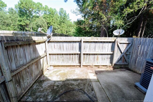 Building Photo - 1276 N Forest Dr