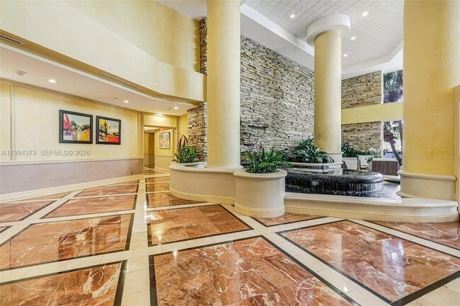 Building Photo - 20281 E Country Club Dr