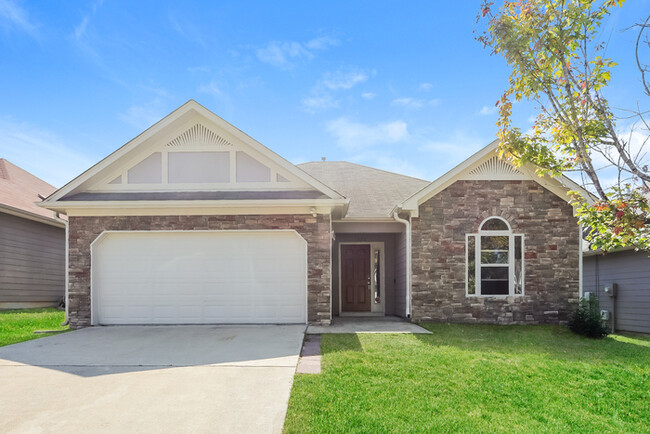 Primary Photo - Beautiful Fox Hollow Home