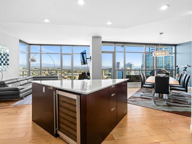 Building Photo - Furnished Aria Penthouse with Panoramic Views & Wraparound Balcony