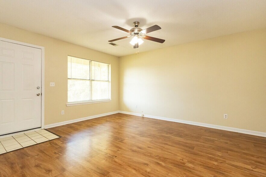 Building Photo - 16 Indigo Ln