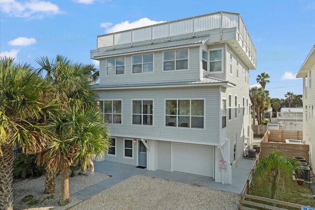 Building Photo - 3 1st St