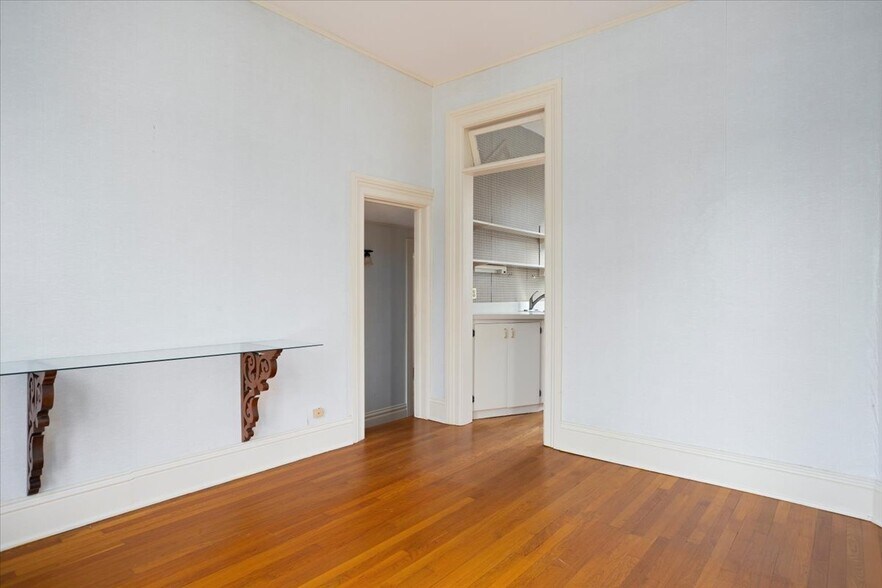 Building Photo - 246 Prospect Ave NE