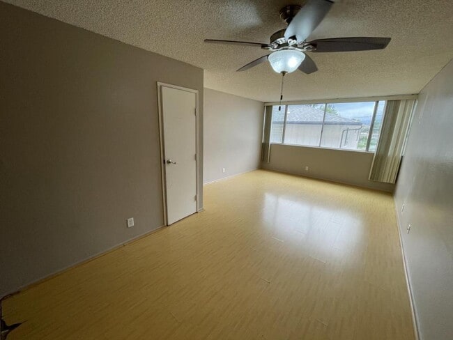 Building Photo - 46-232 Kahuhipa Street #C205