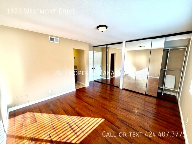 Building Photo - 1623 Westmont Dr