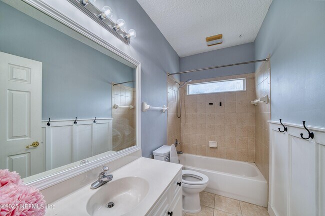 Building Photo - 1440 S Burgandy Trail