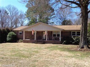 Building Photo - Single Family Home for Rent