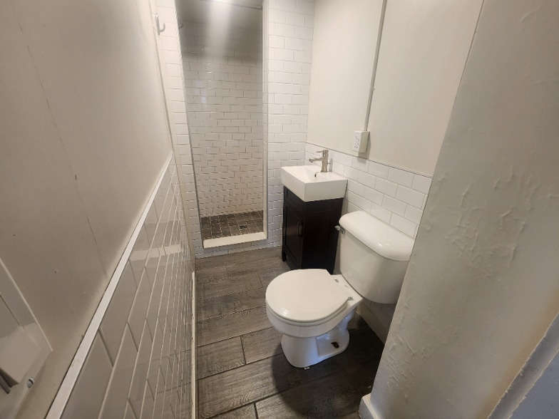 Building Photo - 12 Downing St