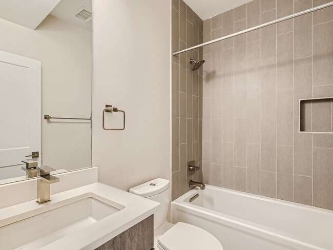 Building Photo - New 2BR/2BA Townhouse In RiNo!!!!!!