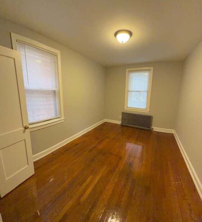 Building Photo - 15 Gallatin St NE