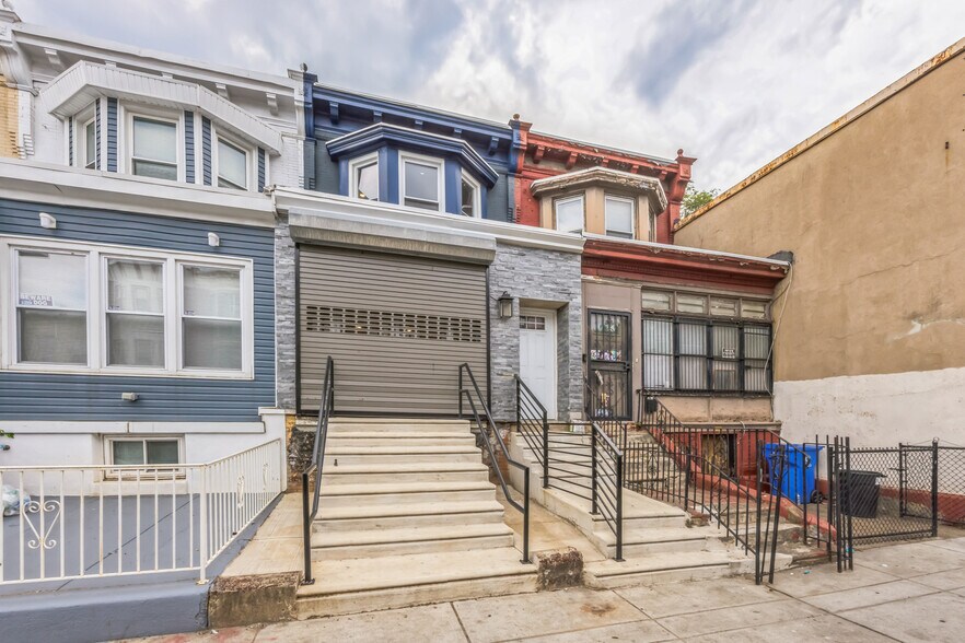 Building Photo - 2824 N 22nd St