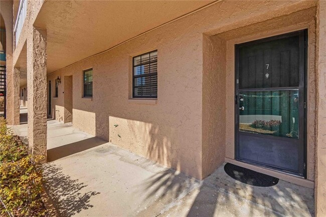 Building Photo - 1750 Belleair Forest Dr