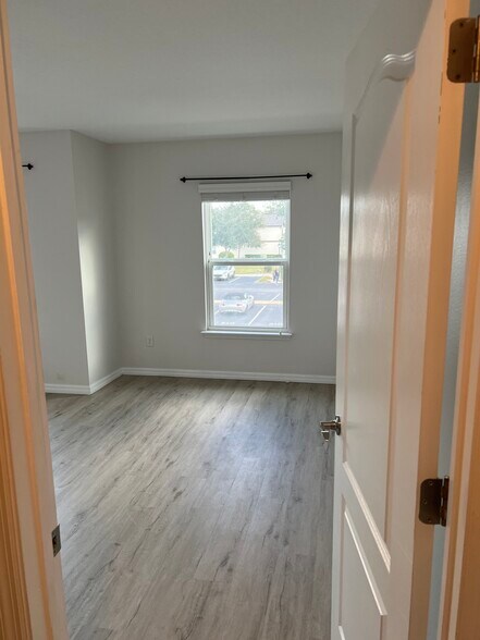 Building Photo - 600 Northern Way