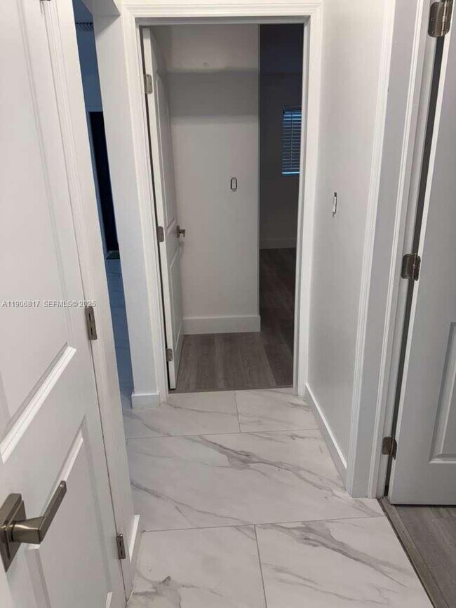 Building Photo - 117 NE 2nd Terrace