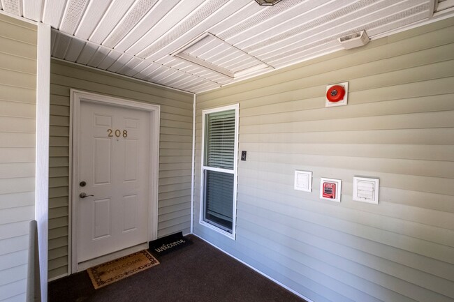 Building Photo - Town house in Post Falls