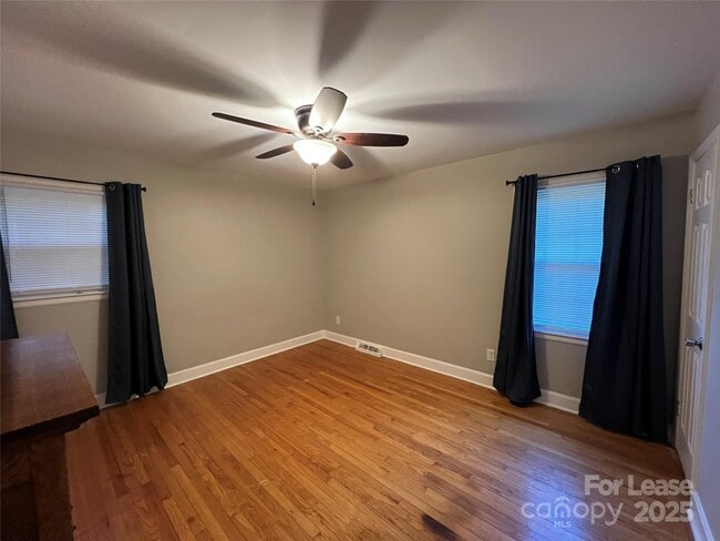 Building Photo - 5908 Amity Pl