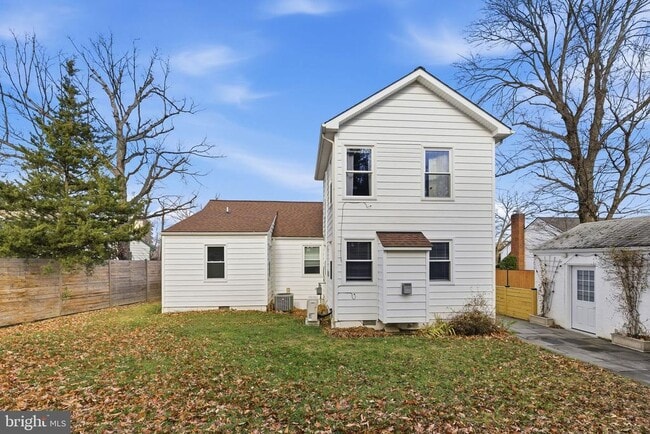 Building Photo - 5402 12th St S