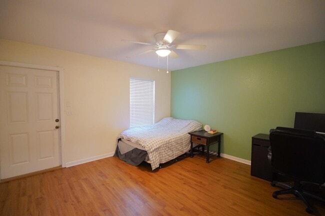 Building Photo - 4434 Gearhart Rd