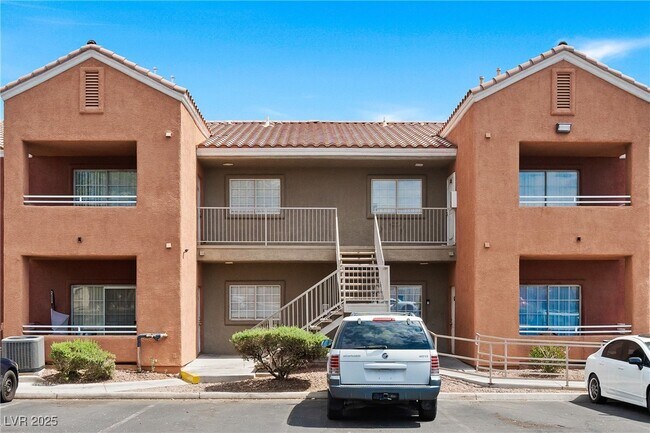 Primary Photo - 4730 E Craig Rd