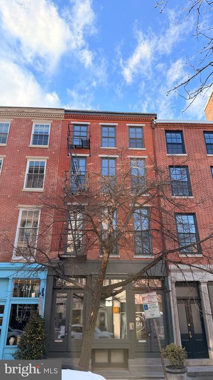 Building Photo - 136 N 3rd St