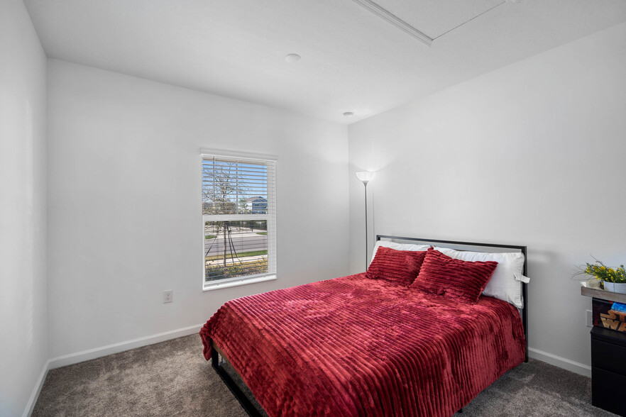 Downstairs Bedroom - 884 Timberland Dr